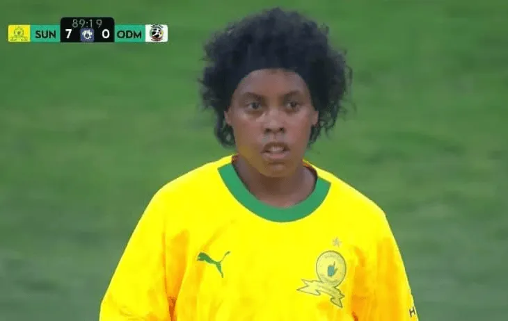 jiuyou-马梅洛迪日落女足球员走红网络，长相酷似罗纳尔迪尼奥