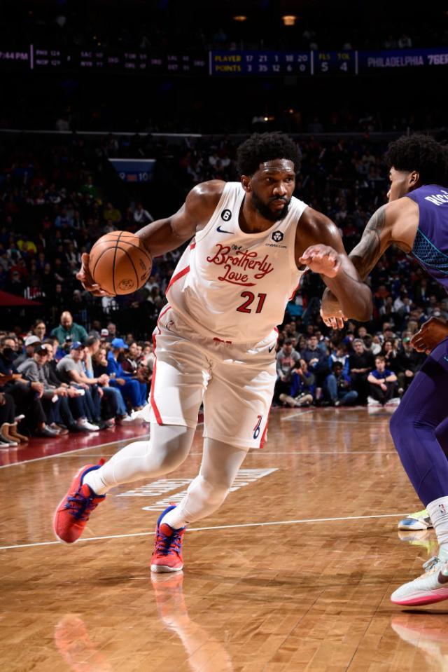 九游体育-赛季第二次50+！恩比德比肩上将 现役中锋独一档